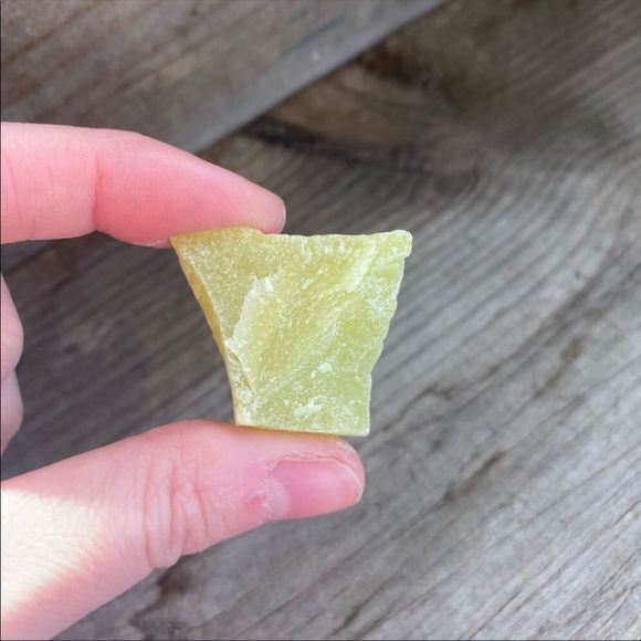 Raw Yellow Jade Chunks x3 - Picture 3 of 3